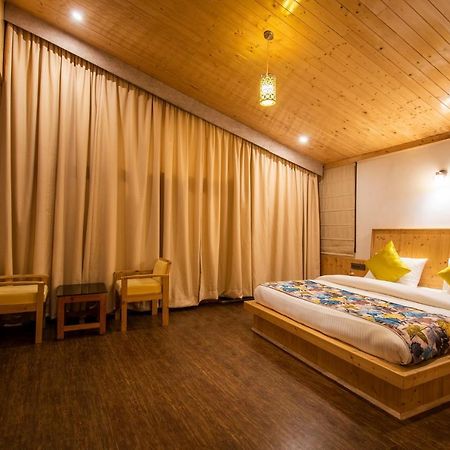 Rocky Mountain Jibhi Hotel Exterior foto